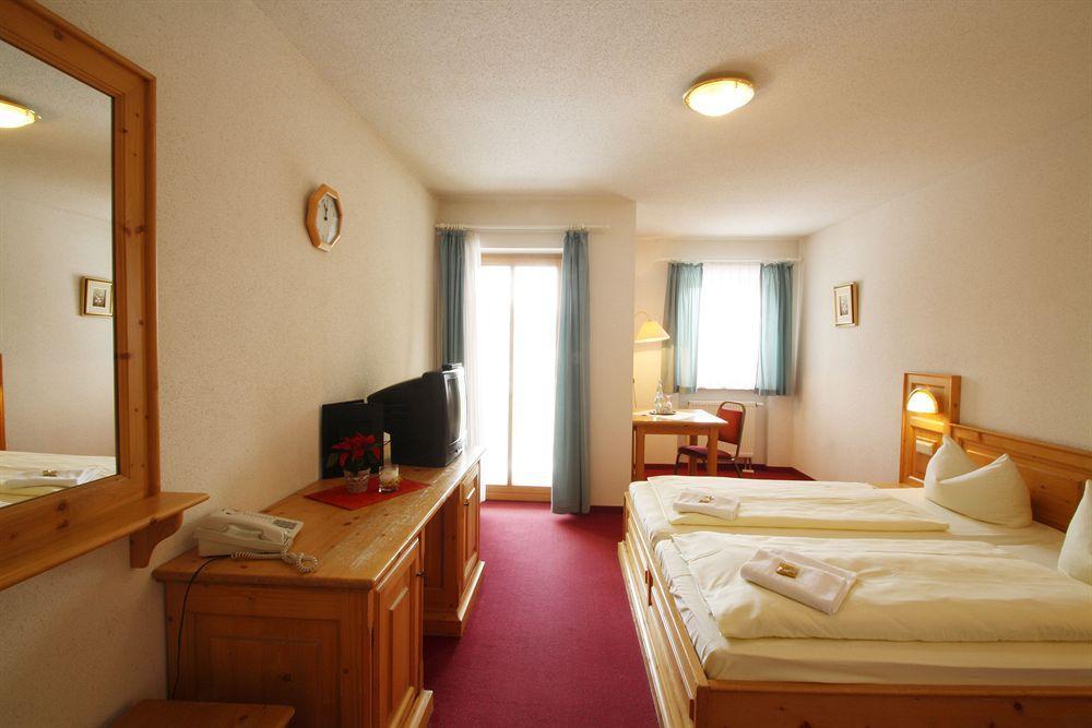 Hotel Ahornhof Lindberg Exterior photo